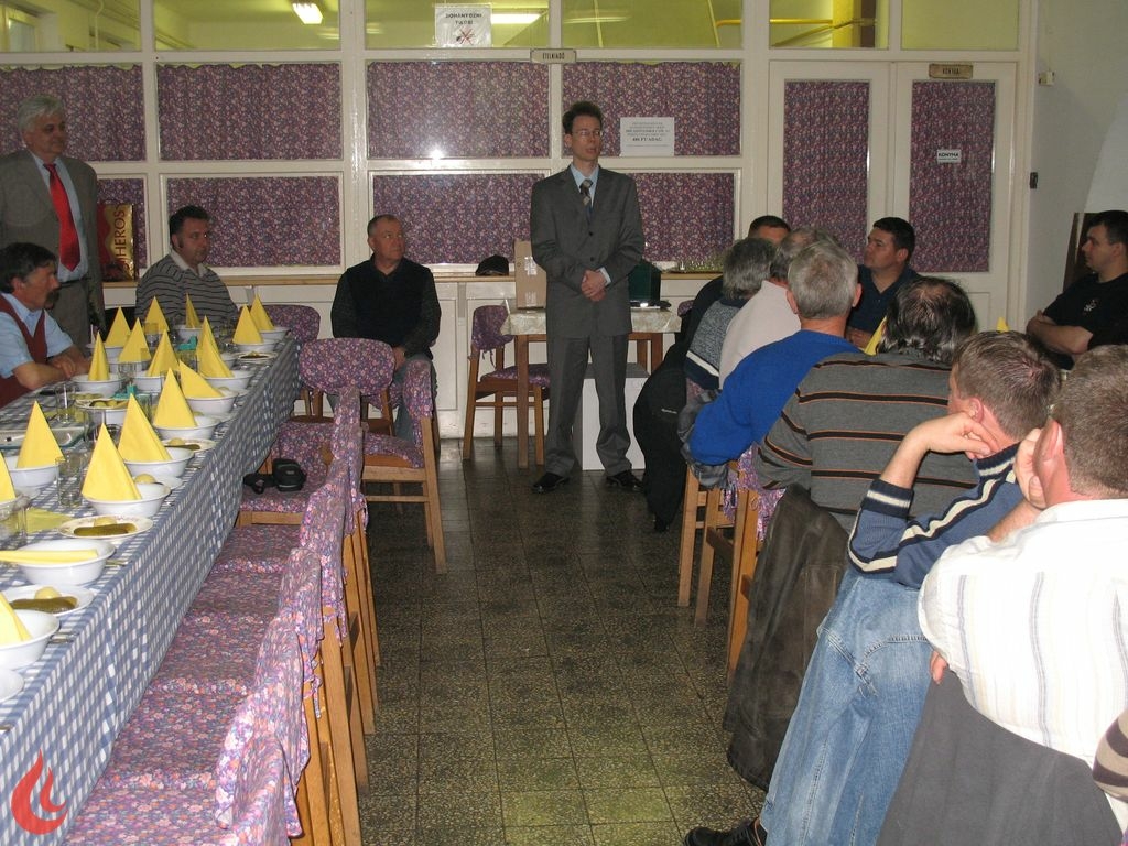 Év Tűzoltója 2009. pályázat második helyezettjének díjátadása Majson