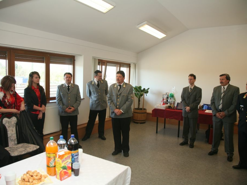 Év Tűzoltója 2008. pályázat harmadik helyezettjének díjátadó ünnepsége Nagykátán